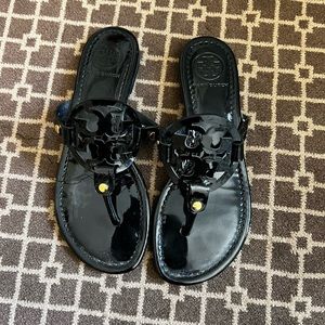 Tory Burch thong sandal size 6